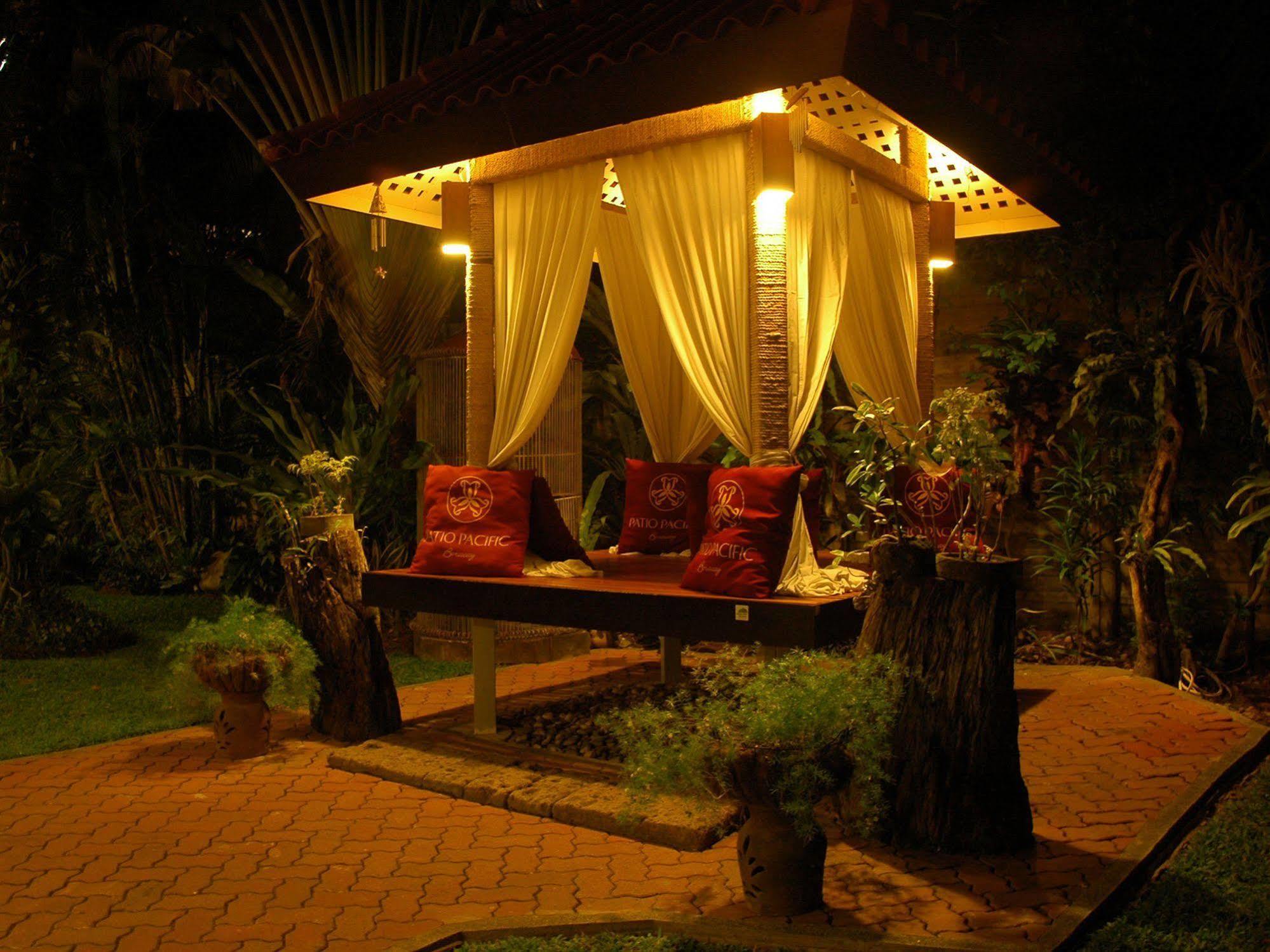 Patio Pacific Resort Balabag  Exterior foto